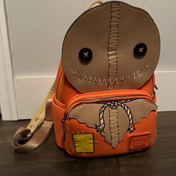 Sam loungefly - Picture 1 of 6